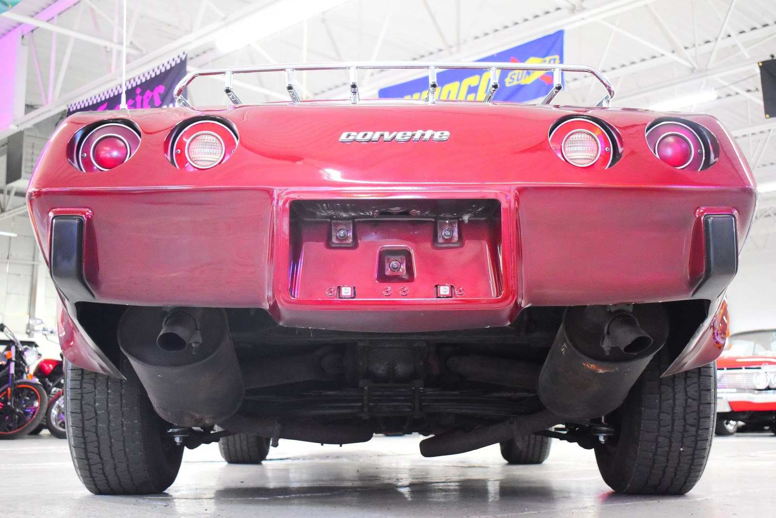 Chevrolet-Corvette-1976-Other-15