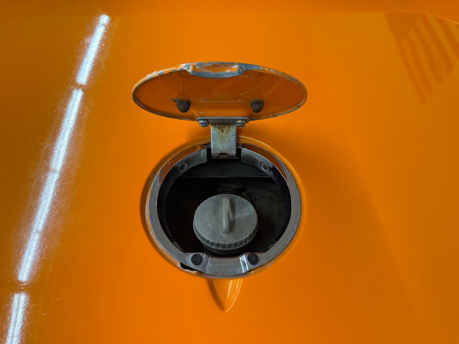 Chevrolet-Corvette-1977-2-Door-13