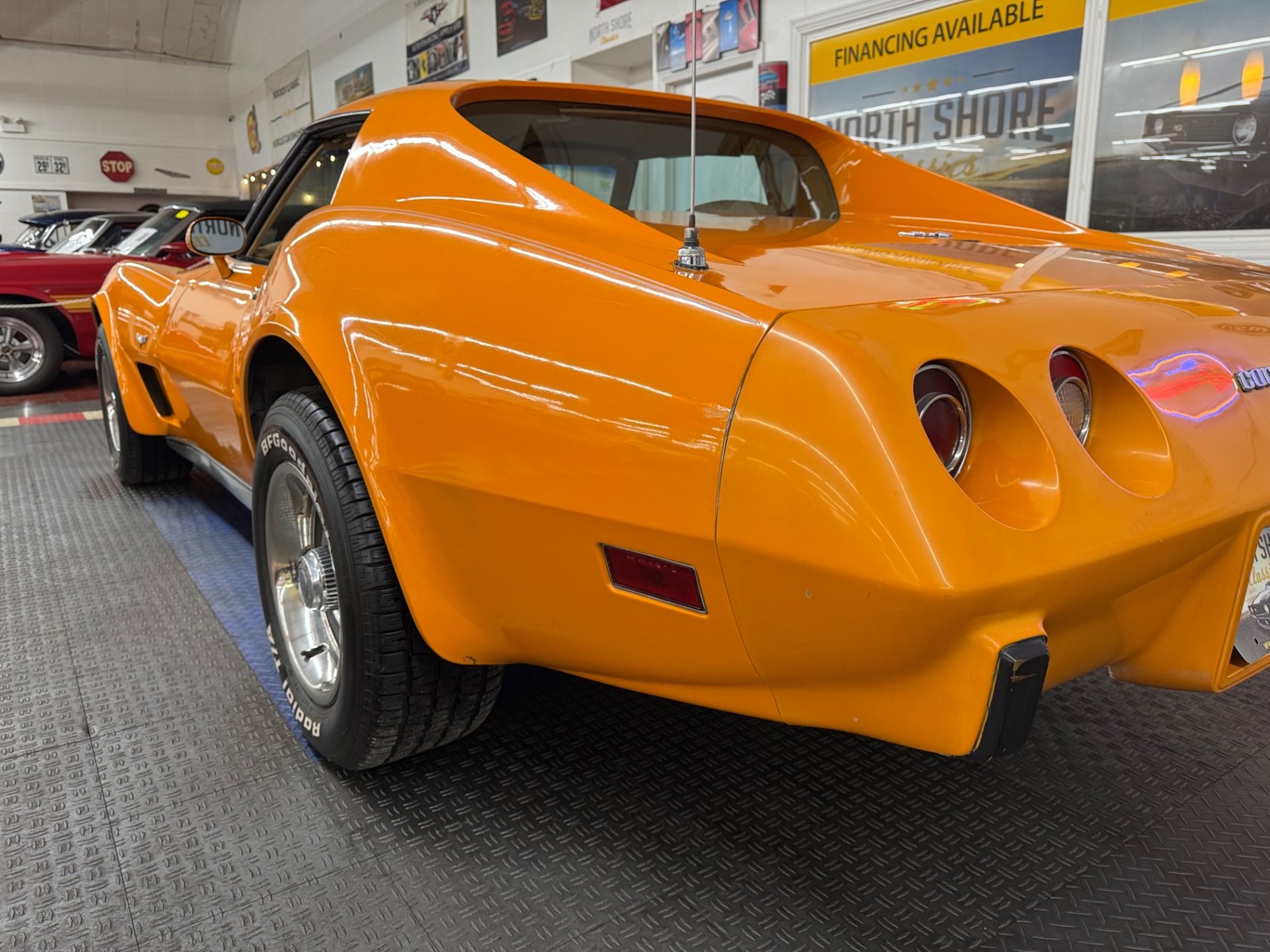 Chevrolet-Corvette-1977-2-Door-19