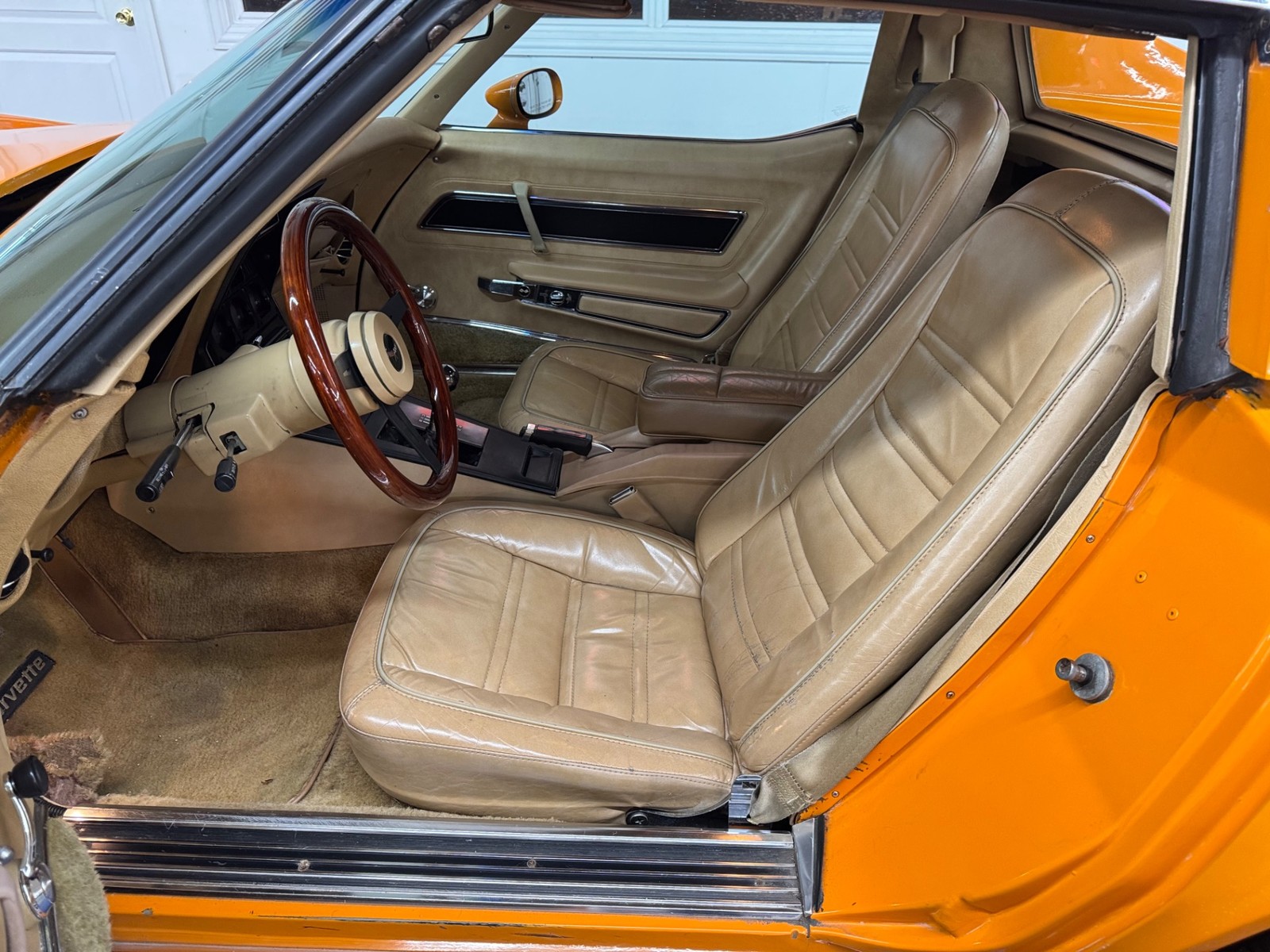 Chevrolet-Corvette-1977-2-Door-27