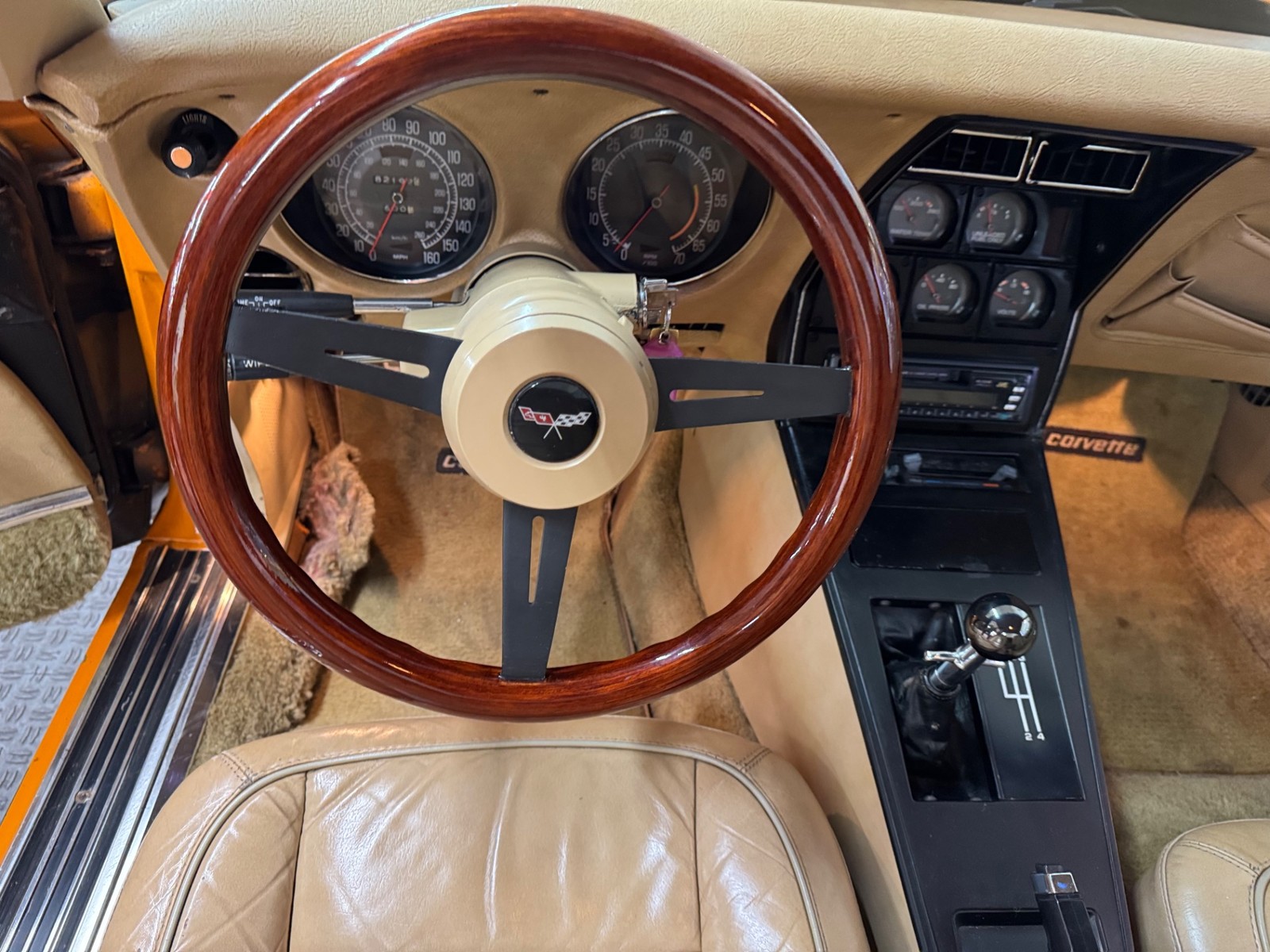 Chevrolet-Corvette-1977-2-Door-29