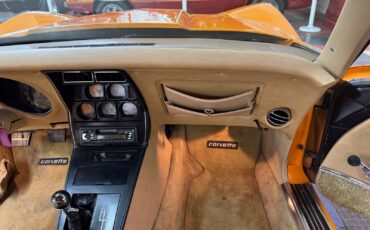 Chevrolet-Corvette-1977-2-Door-39