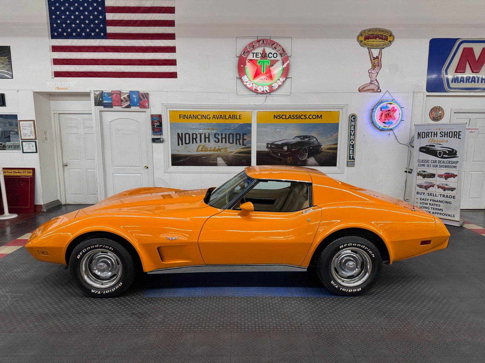 Chevrolet-Corvette-1977-2-Door-4