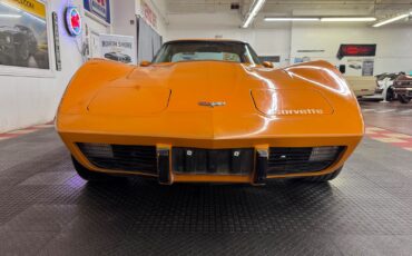 Chevrolet-Corvette-1977-2-Door-7