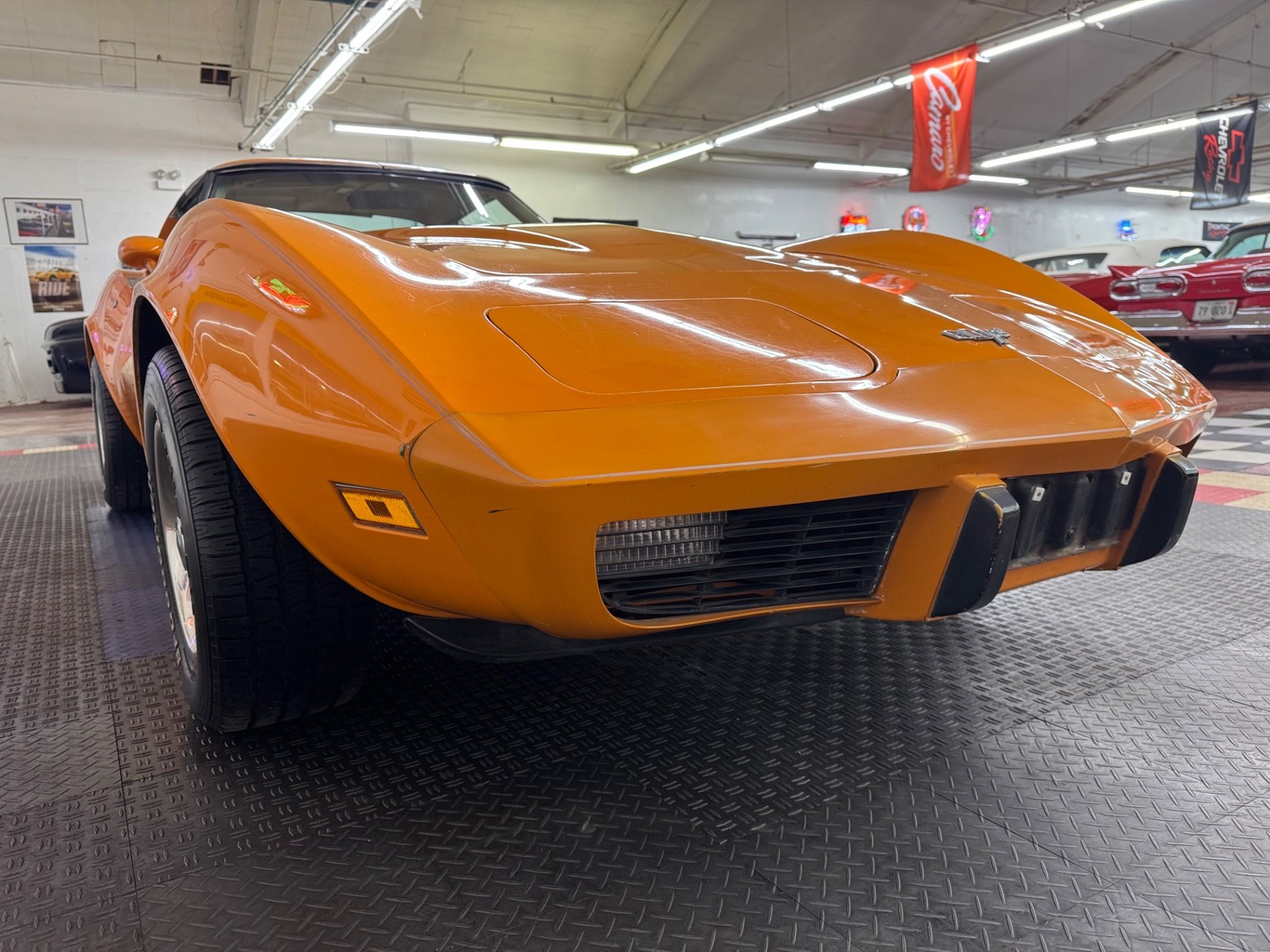 Chevrolet-Corvette-1977-2-Door-8