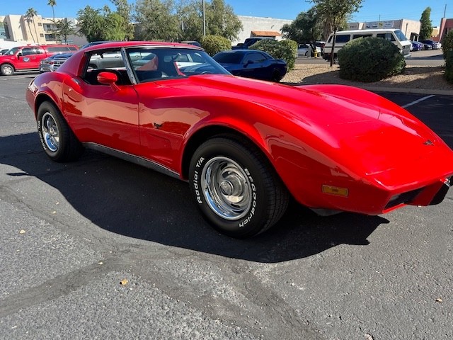 Chevrolet-Corvette-1977-Coupe-1