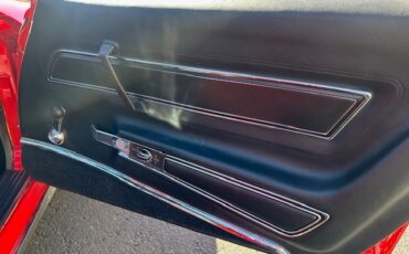 Chevrolet-Corvette-1977-Coupe-13