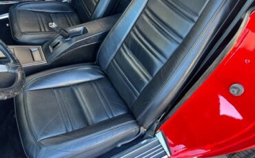 Chevrolet-Corvette-1977-Coupe-15