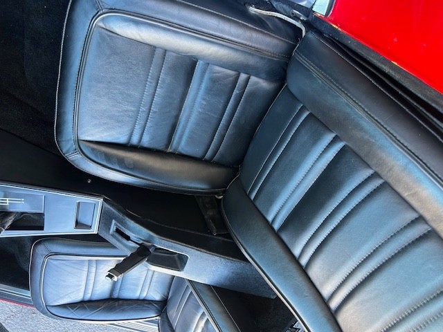 Chevrolet-Corvette-1977-Coupe-16