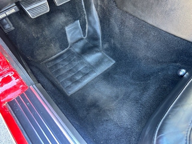 Chevrolet-Corvette-1977-Coupe-17