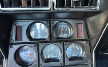 Chevrolet-Corvette-1977-Coupe-19