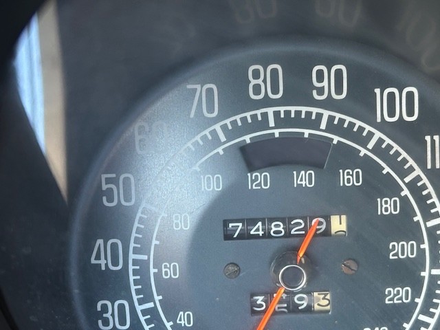 Chevrolet-Corvette-1977-Coupe-21