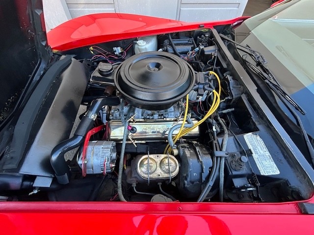 Chevrolet-Corvette-1977-Coupe-23