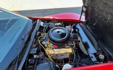 Chevrolet-Corvette-1977-Coupe-24