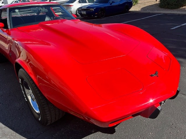 Chevrolet-Corvette-1977-Coupe-6