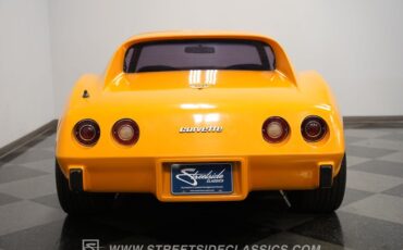 Chevrolet-Corvette-1977-Orange-Brown-13