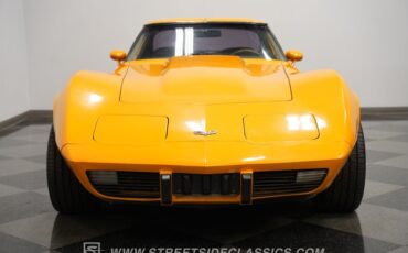 Chevrolet-Corvette-1977-Orange-Brown-17