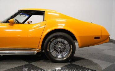 Chevrolet-Corvette-1977-Orange-Brown-21
