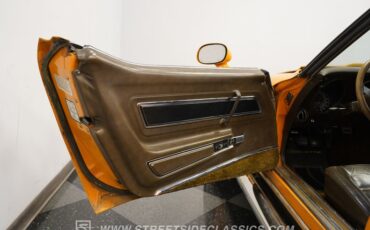 Chevrolet-Corvette-1977-Orange-Brown-36
