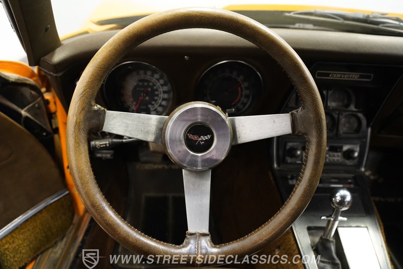 Chevrolet-Corvette-1977-Orange-Brown-39