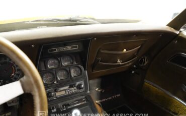 Chevrolet-Corvette-1977-Orange-Brown-6