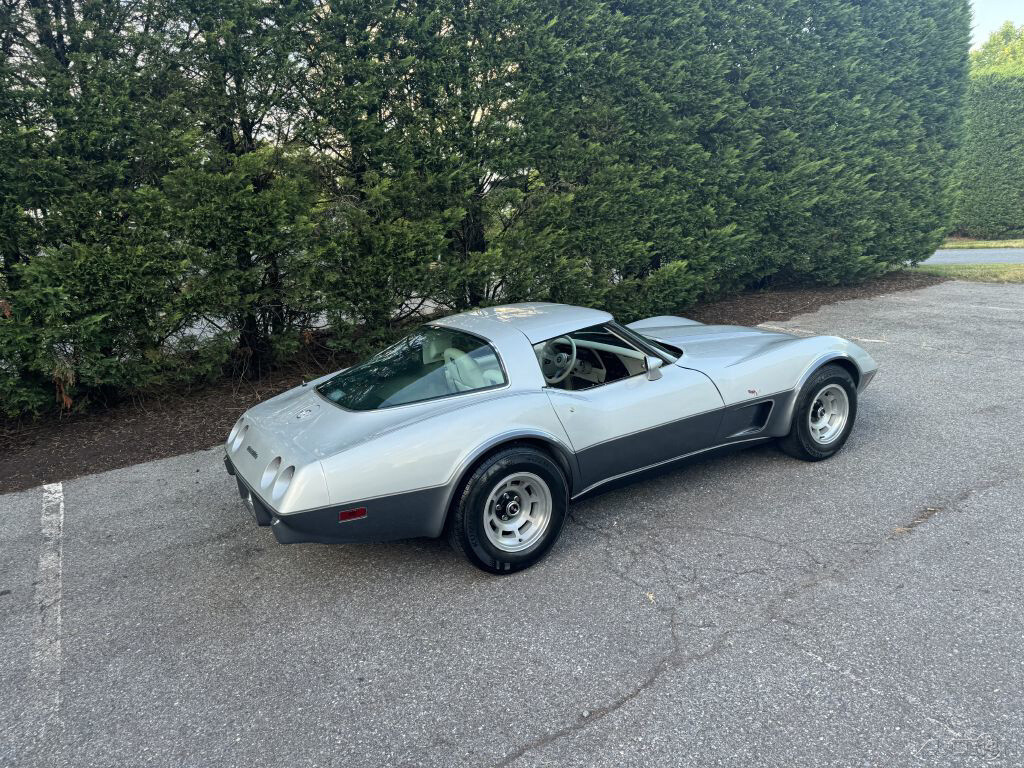 Chevrolet-Corvette-1978-12