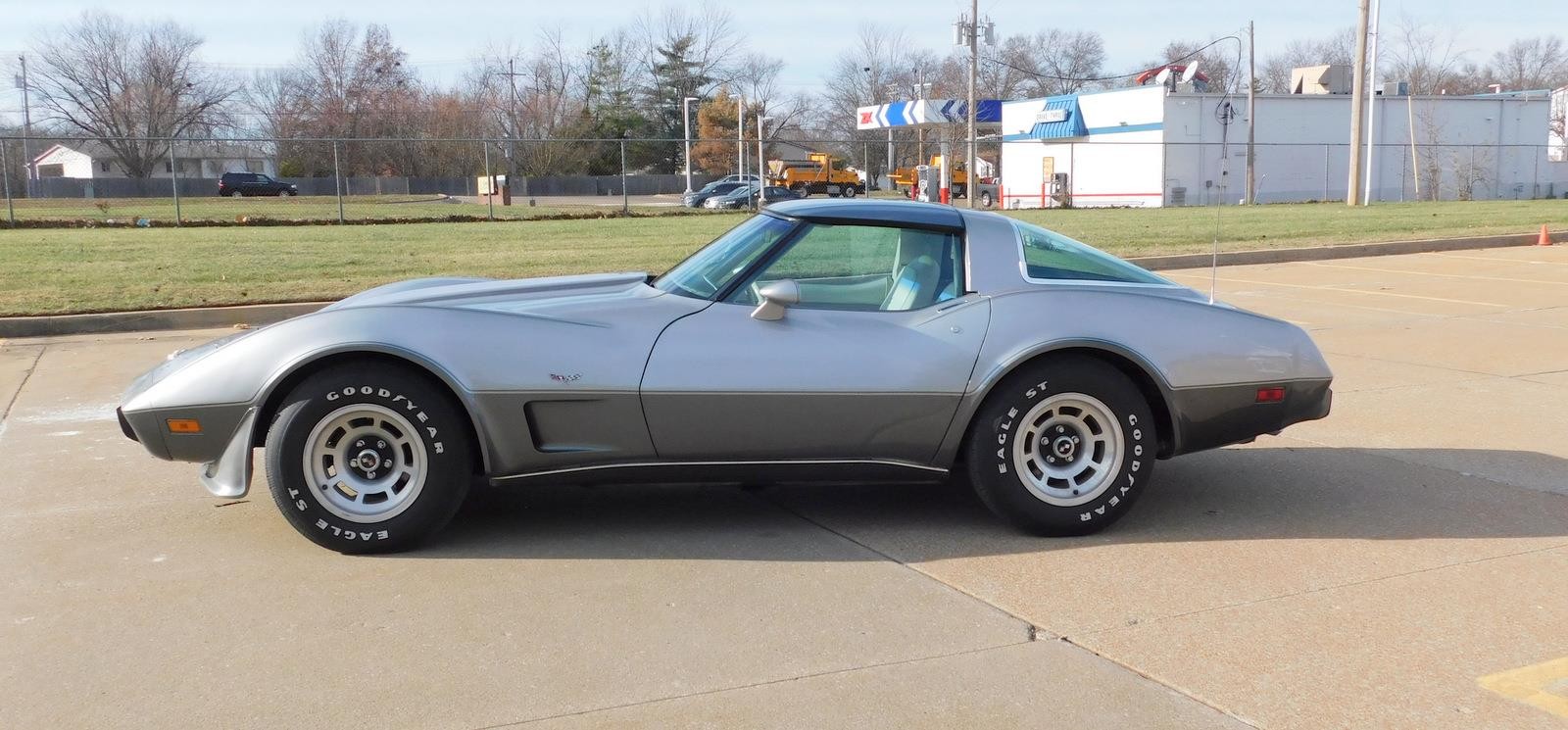 Chevrolet-Corvette-1978-20