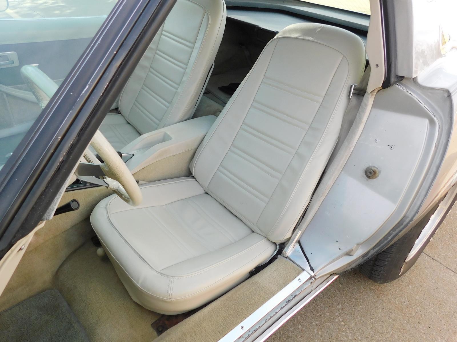 Chevrolet-Corvette-1978-24