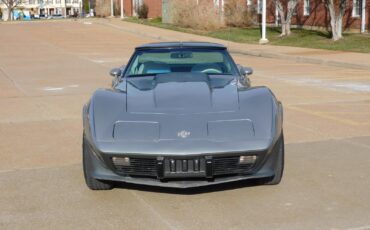 Chevrolet-Corvette-1978-3