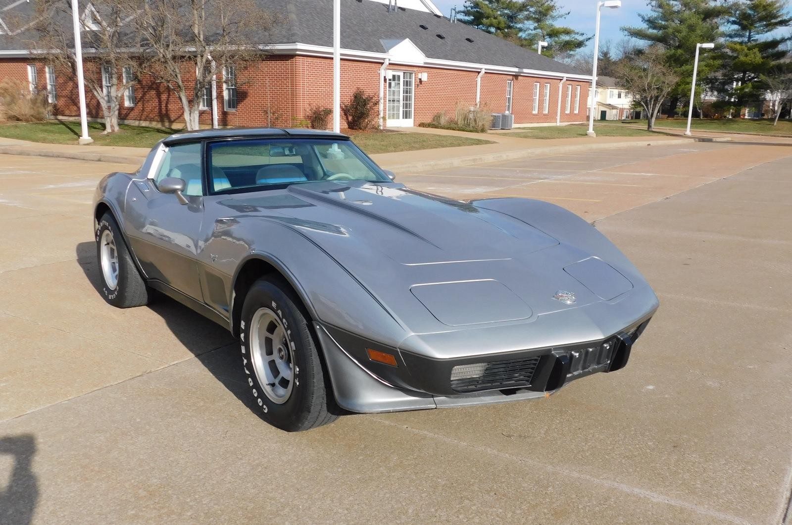 Chevrolet-Corvette-1978-5
