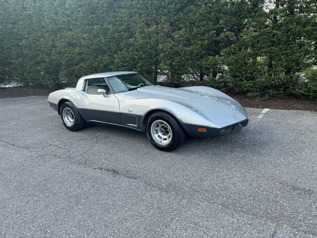 Chevrolet-Corvette-1978-7