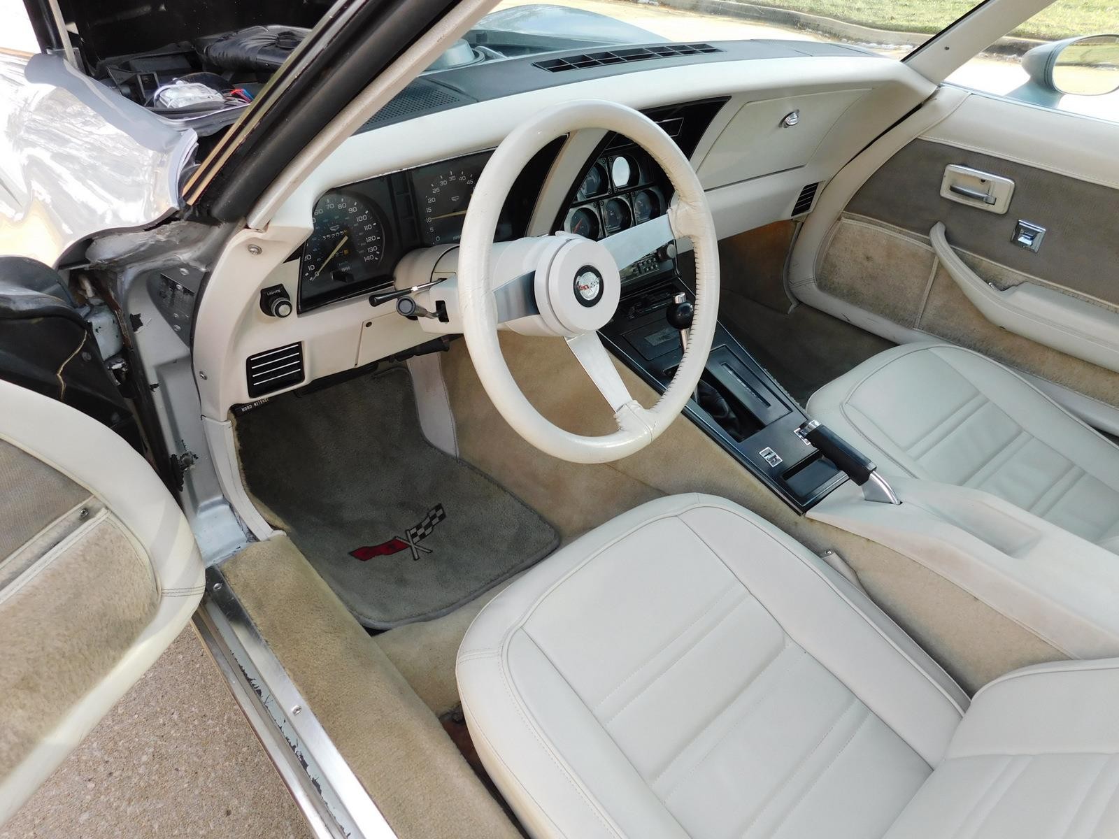 Chevrolet-Corvette-1978-8