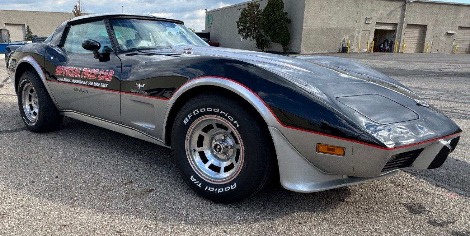 Chevrolet-Corvette-1978-Coupe-1