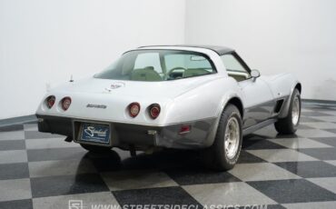 Chevrolet-Corvette-1978-Coupe-11