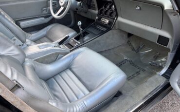 Chevrolet-Corvette-1978-Coupe-11