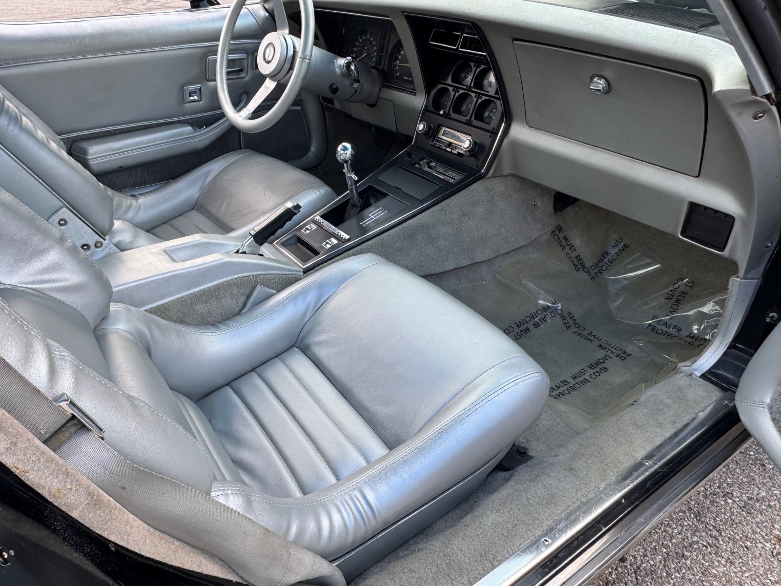 Chevrolet-Corvette-1978-Coupe-11