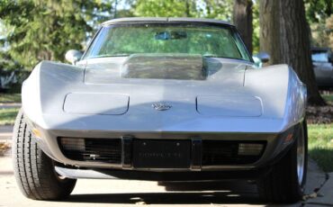 Chevrolet-Corvette-1978-Coupe-12