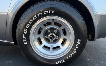 Chevrolet-Corvette-1978-Coupe-13