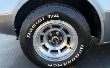 Chevrolet-Corvette-1978-Coupe-14