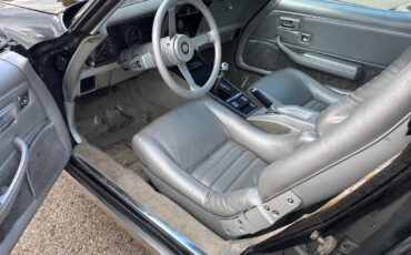 Chevrolet-Corvette-1978-Coupe-14