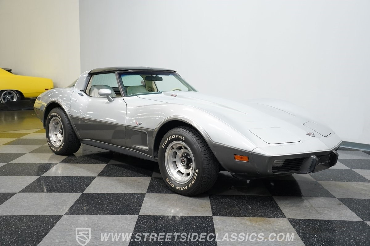 Chevrolet-Corvette-1978-Coupe-16