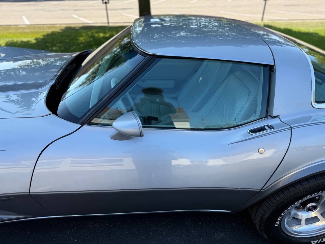 Chevrolet-Corvette-1978-Coupe-17