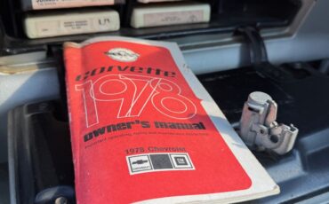 Chevrolet-Corvette-1978-Coupe-18