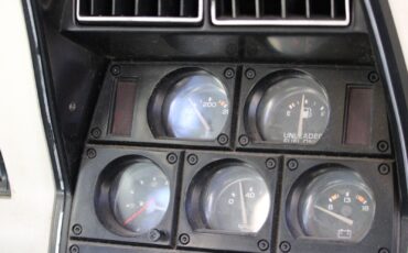 Chevrolet-Corvette-1978-Coupe-2