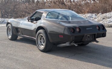 Chevrolet-Corvette-1978-Coupe-2