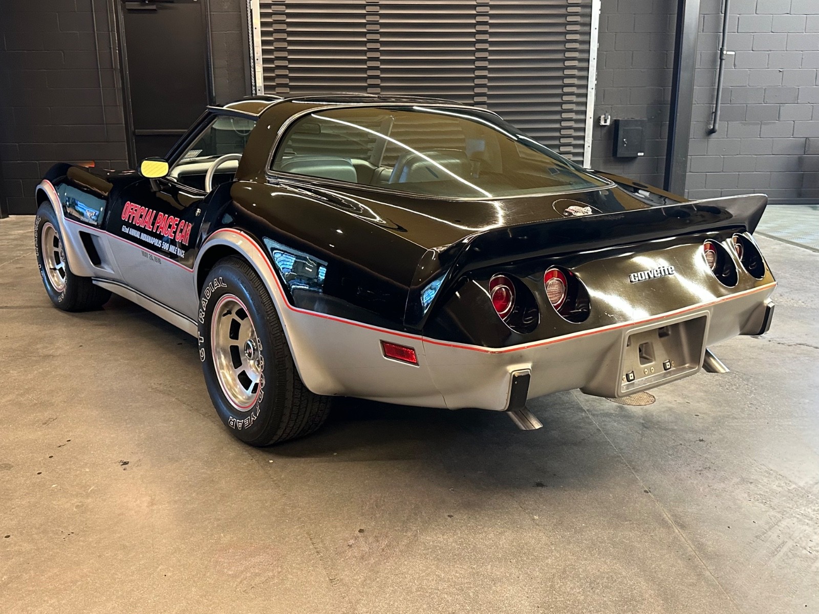 Chevrolet-Corvette-1978-Coupe-2