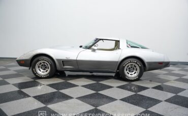 Chevrolet-Corvette-1978-Coupe-2