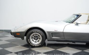 Chevrolet-Corvette-1978-Coupe-21