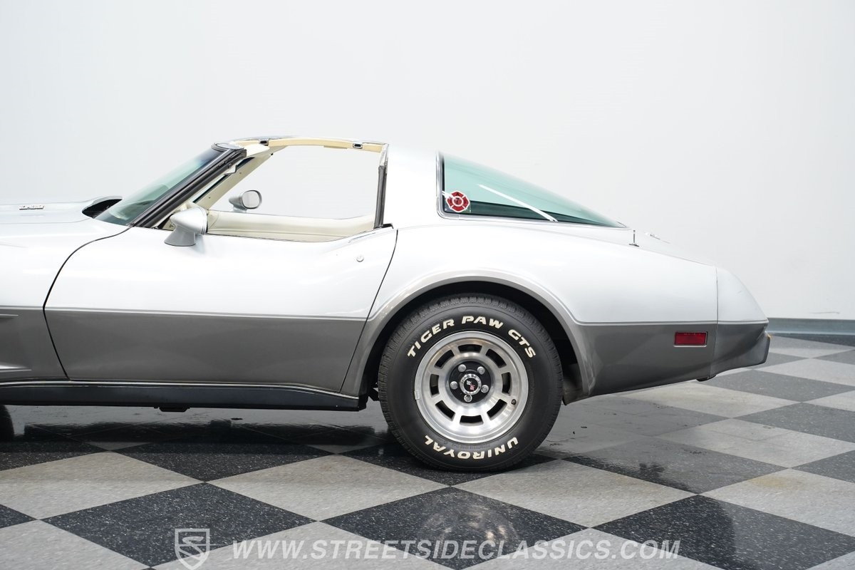 Chevrolet-Corvette-1978-Coupe-22