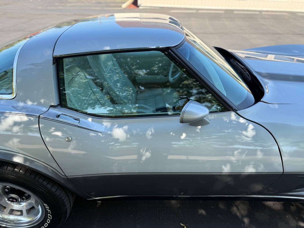 Chevrolet-Corvette-1978-Coupe-23